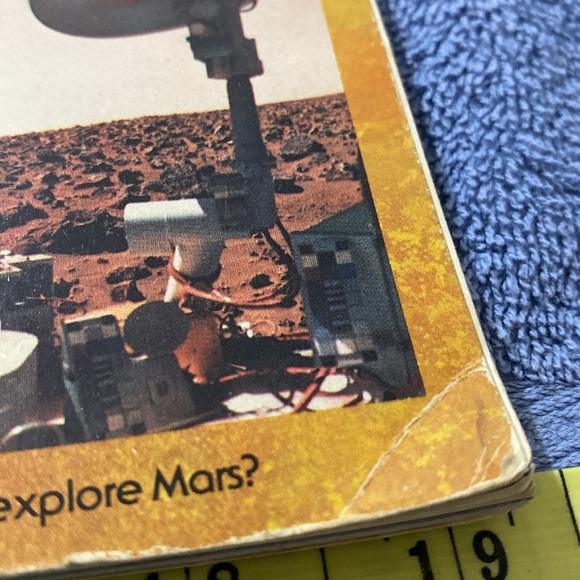 Star Wars Questions & Answers about Space Book - Picture 6 of 11